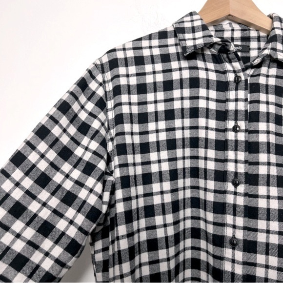 Madewell Contemporary Oversized Flannel Side-Button Shirt in Bridgeport Plaid - Picture 7 of 13